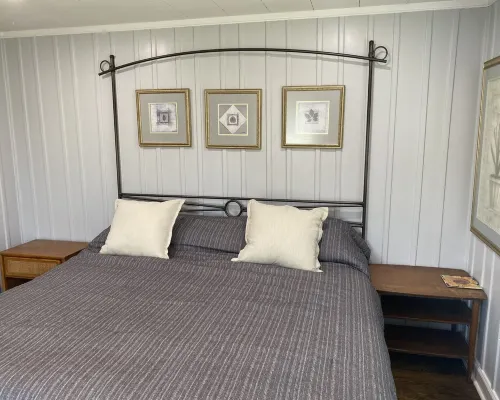 Pints N Pillows  -  Morganton 2 Bed 1 Bath - Nature’s Playground Hotels in Morganton