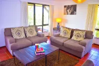 Cozy 2-bedroom apartment  adjacent to world renowned Ol Pejeta Conservancy