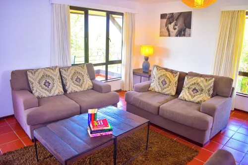 Cozy 2-bedroom apartment  adjacent to world renowned Ol Pejeta Conservancy Hotels in Segera