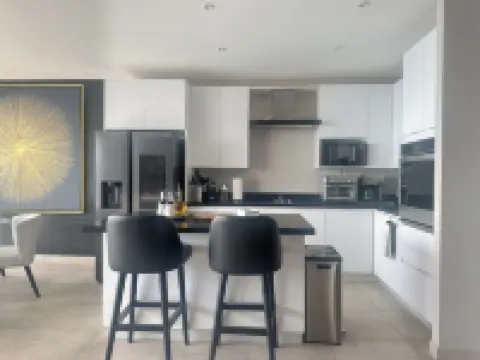 Spacious 3-bedroom apartment with WiFi, AC in amazing San Salvador