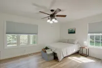 Spacious Quiet Retreat with Hot Tub and Walk to River Minutes to Harpers Ferry Hotels near Staircase Rapids