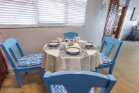 Seafront house in beautiful Corozal Town that sleeps 6 with a fenced-in yard. Hotels in Corozal