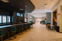 Embassy Suites by Hilton Gatlinburg Resort - bar