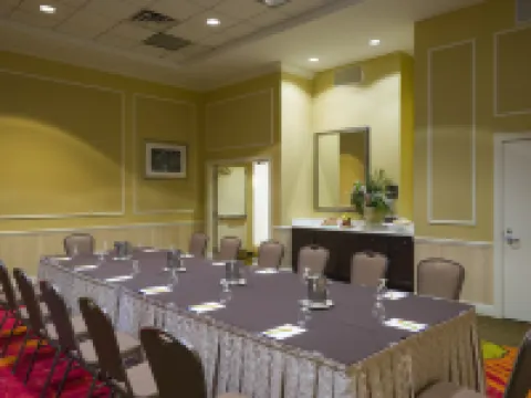 Hilton Garden Inn Edison/Raritan Center Hotels in Edison