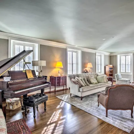 Spacious Estate w/ Courtyard: 2 Miles to Downtown!