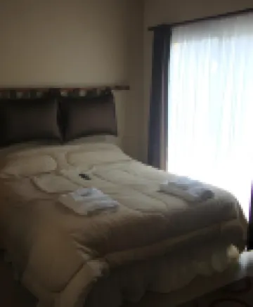 "Maktub II Cabins: The Charm of Home Away from Home"