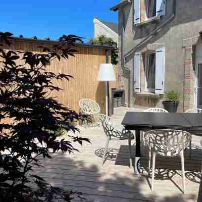 Maison des Années 30 Avec spa Hotel Exterior