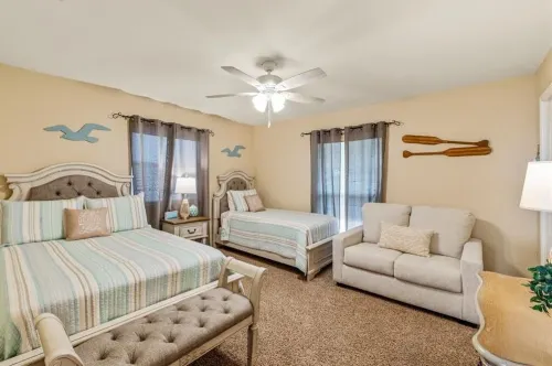 Cedar Creek Serentity Shores Lake house Hotels in Tool