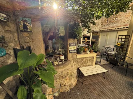 Maison port la Nouvelle Отели в г. Пор-ла-Нувель