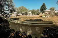 Diamond Room with private bathroom Hotels in 