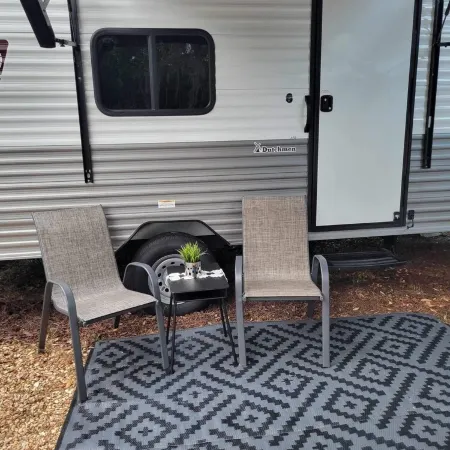 Shaanti Retreat • Cozy Private Camper 1