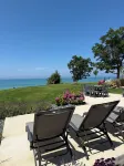 BRAND NEW- Juniper Cottage onLake Michigan! Low bluff, new stairs and beach!