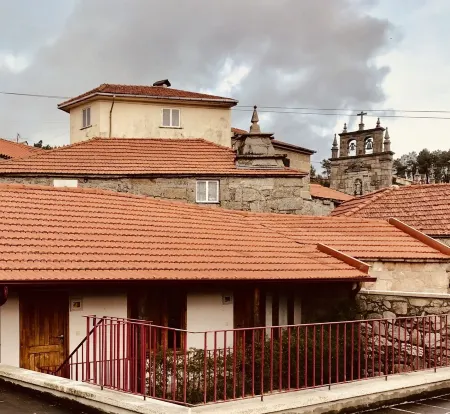 Casa de Campos - Entire House Отели в г. Виейра-ду-Минью