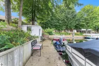 The Mesick Hideaway – 5BR/3BA Family Fun Spot w/ Lake, River & Hiking Trails