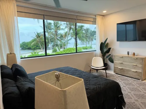 Upscale 2 bedroom beach front Villa