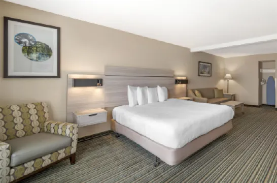 Best Western Plus Twin View Inn  Suites Hotels near Mc Connell Arboretum & Botanical Gardens