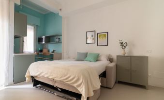 w Refined 1BR Steps From Milan s Cultural Core