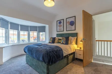 Home for Contractor/Families close to Birmingham City Centre & Attractions & M5 Отели в г. Олдбери