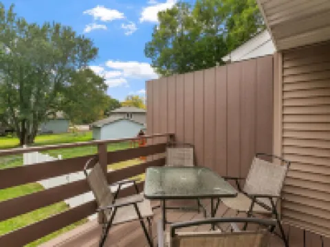 Modern 4BR FirePit Grill 2MI NSC Pet-Friendly! Hotels in Blaine