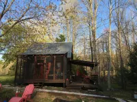 Romantic cabin on horse farm just 6 miles away from historic downtown Dahlonega,