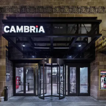 Cambria Hotel Chicago Loop - Theatre District Отели рядом с достопримечательностью «Театр Чикаго»