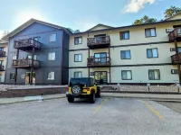 Birch Bungalow: Lead 2 Bedroom/2 Bath Condo. 5 mi to Skiing & 17 mi to Sturgis Hotel di Lead
