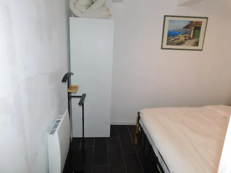 Short-term furnished studio rental (n° 4)