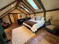 Cozy 1-bedroom cottage on the lake + Dock in charming Crosslake
