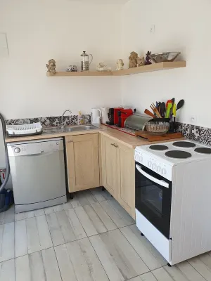 Charming studio with terrace and pool.  For two people.  Dog accepted. Hotels in Pierrelatte