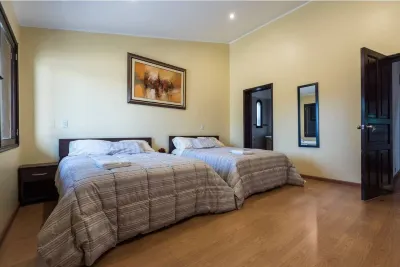 Comfy house in Miraflores for Families or Groups Hotels in Santiago de Surco