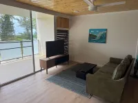 Tranquil 1-bedroom condo on a sandy beach in Hauula Hotels in Punaluu