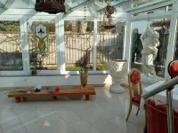 Comfortable apartment in the middle of a beautiful garden