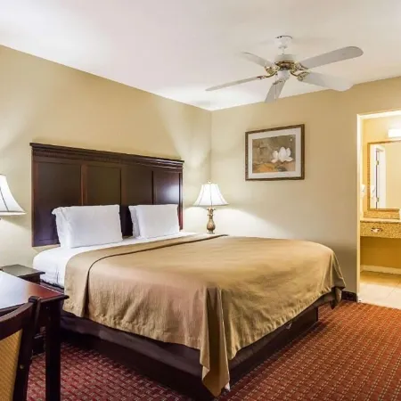 Bryant Inn & Suites