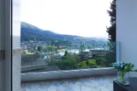 The Villa Design, Vista sul Lago di Lugano a Caslano Hotels in Caslano