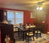 Spacious 3-bedroom apartment with WiFi, AC in brilliant Long Beach