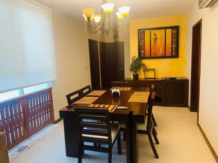 Ixtapa Family Vacation condo - 3 mins drive to hotels zone and beaches!