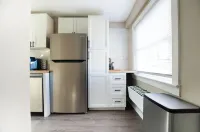 Charming apartment near Parkview Stadium in Fort Wayne