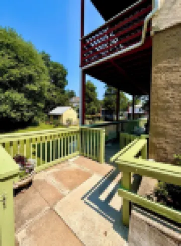 1-Bedroom Garden Apartment