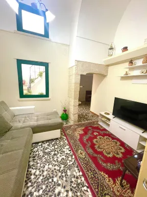 Typical Salento house in the historic center with two bedrooms, bathroom and kitchen Hotels in Cutrofiano