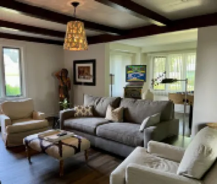 Lake Delavan Guest House with boat slip! Hotels in Delavan Lake