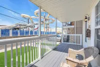 Large Beach House &Front WaterPark Hotels in Keansburg