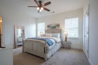 Family-Friendly 3Br Condo Sleeps 9, Ensuite Bathrooms