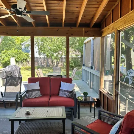 Anna's Cottage Walkable to downtown New Buffalo and the beach!