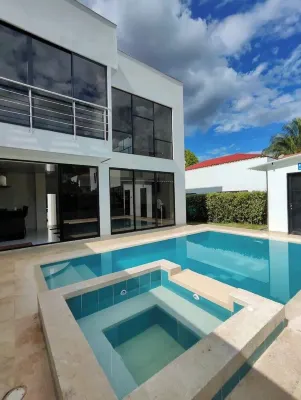 Lujosa Mansión Privada Estilo Mediterráneo Hotels in Melgar