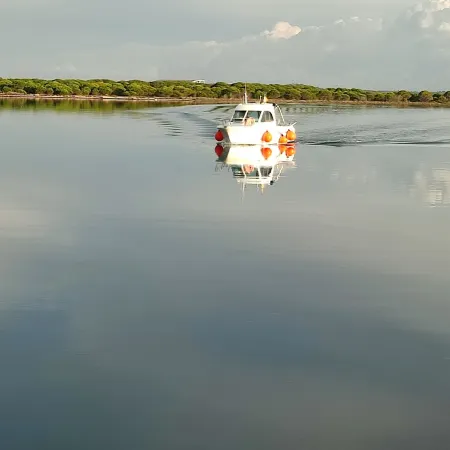 Pavillon Pour 4 Personnes au Bord de L'eau