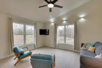 Cabin  B - Basses Creek Cabins - Nature, Golf, swim, hike! Hotels in Lake Tansi