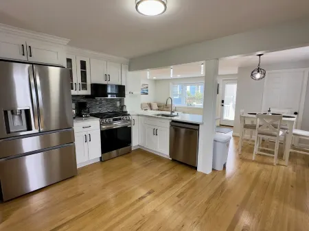 Charming 3-bedroom house with WiFi, AC in serene Fairfield Отели рядом с достопримечательностью «Лонг Бич»