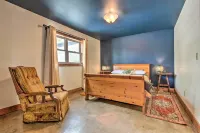 Chic Retro Retreat in Choteau: Walk to Dtwn! - Wifi