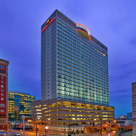 Crowne Plaza KANSAS CITY DOWNTOWN by IHG Отели рядом с Международный аэропорт Канзас-Сити