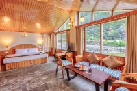 Paradise-The Whitehouse Cafe